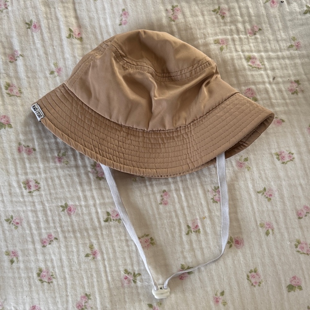 Kids Tan Smile Bucket Hat with Chin Strap - Picture 4 of 4